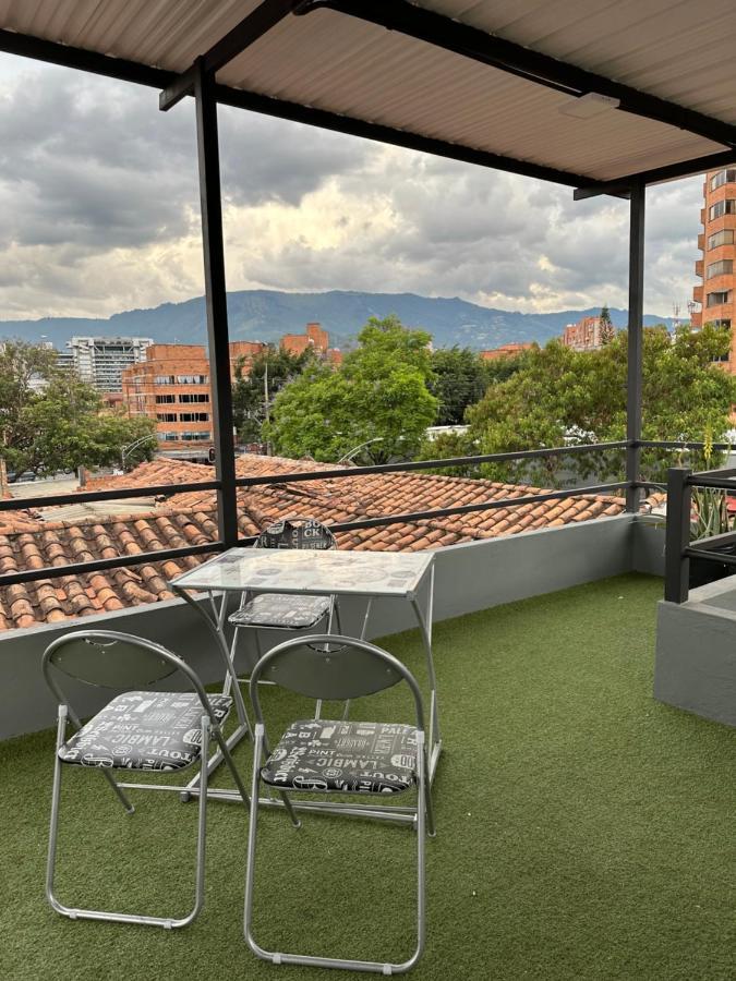 Aparta Estudio Amoblado 4 Medellin, San Joaquin Appartement Buitenkant foto